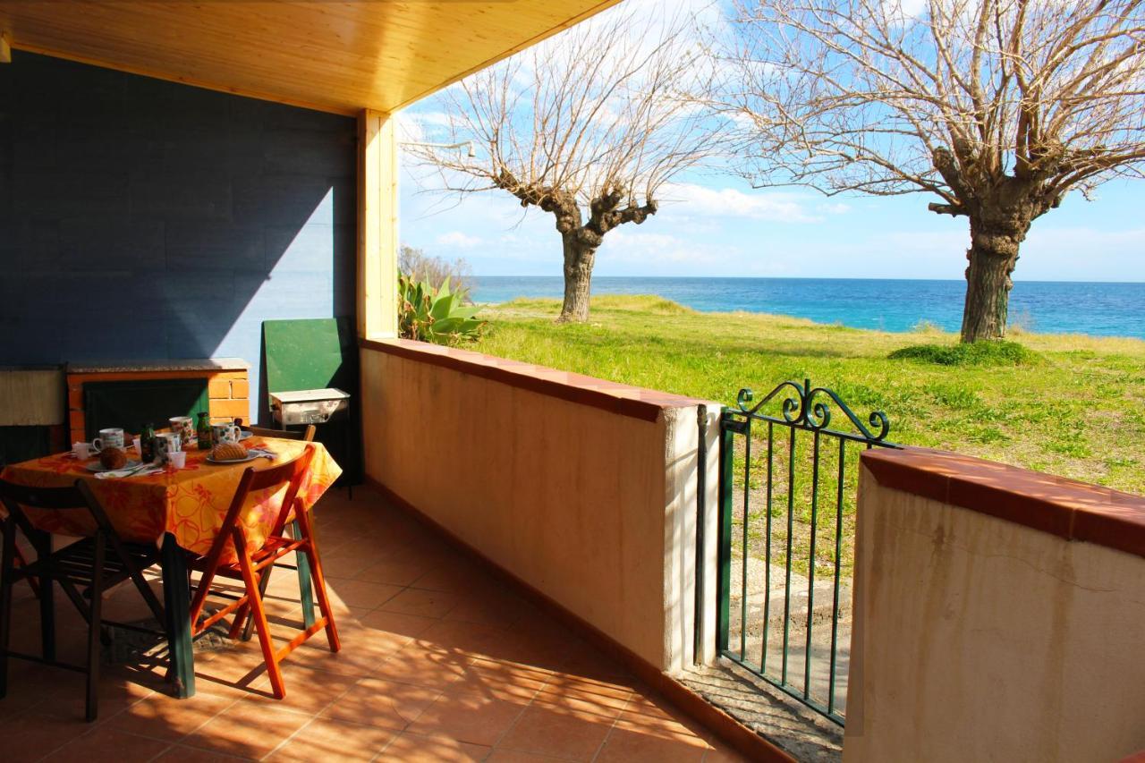 House On The Sea Villa Mascali Eksteriør billede
